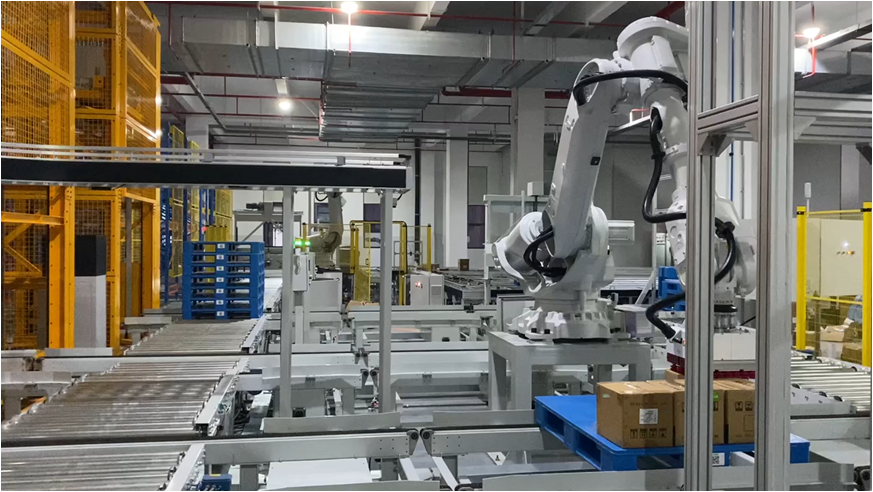 沙龙体育3D拆垛机器人助力生产升级